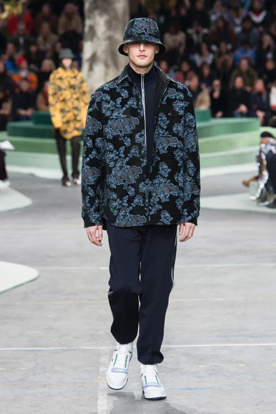 Look 53